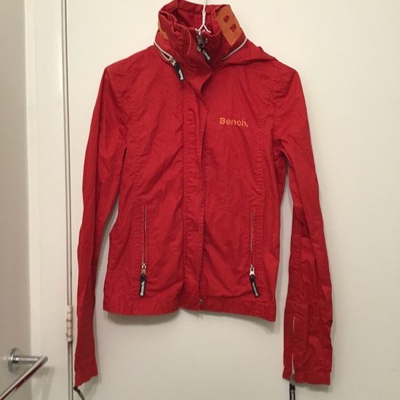 Bench Red Printed Alternative Jacket
Size:xs - Picture 1 of 4